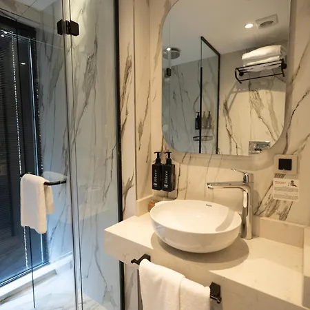 Lunet Old Ξενοδοχείο *